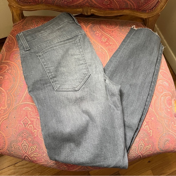 Joe's Grey Denim Jeans - Marta. W28 cut ankle - Picture 4 of 7